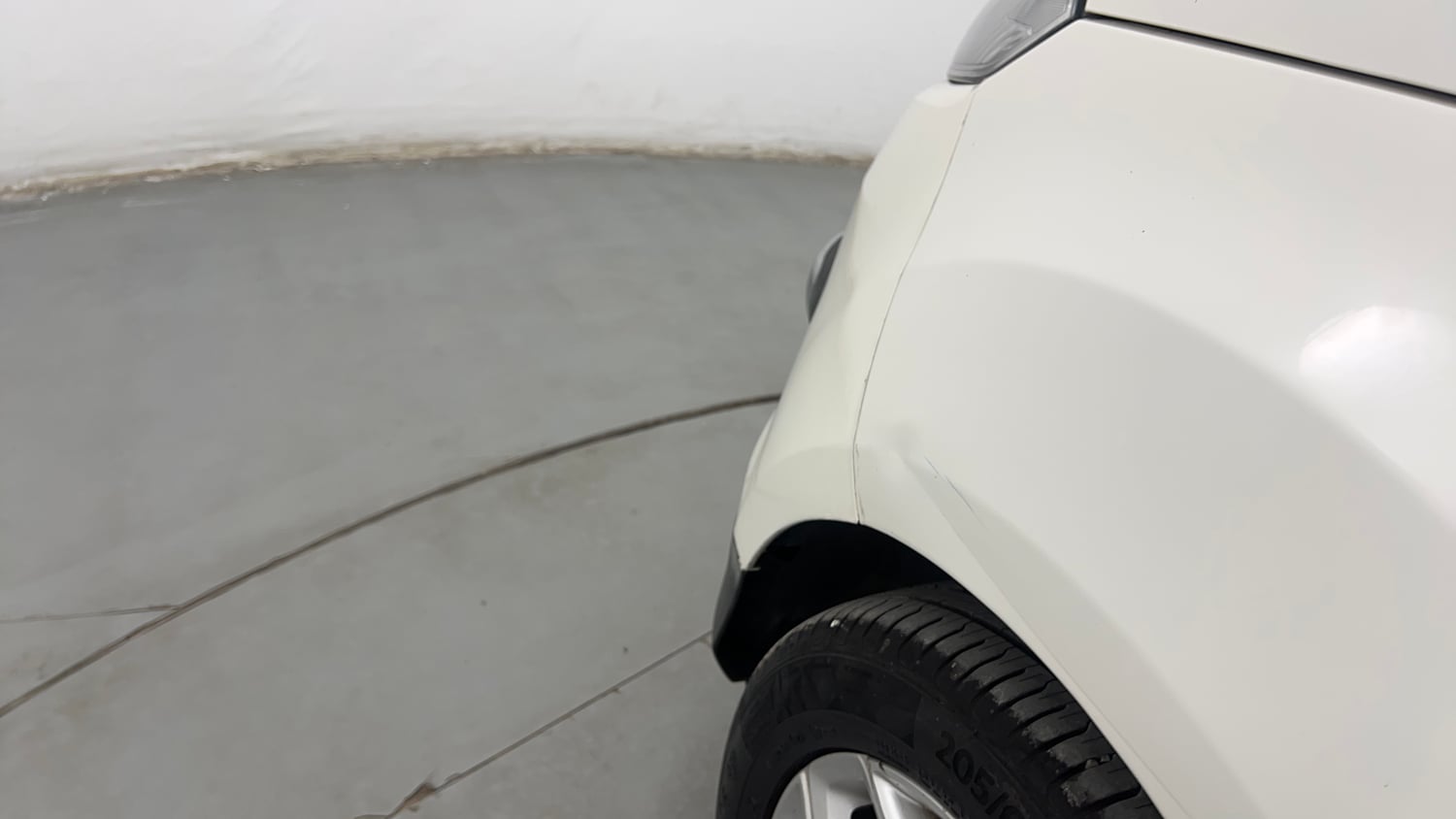 Used 2017 Ford EcoSport Titanium 1.5L Ti-VCT AT Petrol Automatic dents MINOR SCRATCH