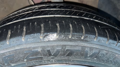 Used 2022 Hyundai Aura SX Plus 1.2 AMT Petrol Petrol Automatic tyres RIGHT FRONT TYRE TREAD VIEW