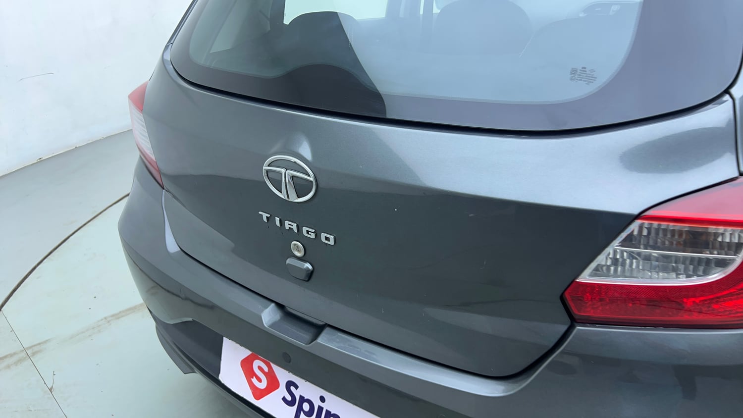 Used 2022 Tata Tiago XE Petrol Manual dents MINOR SCRATCH