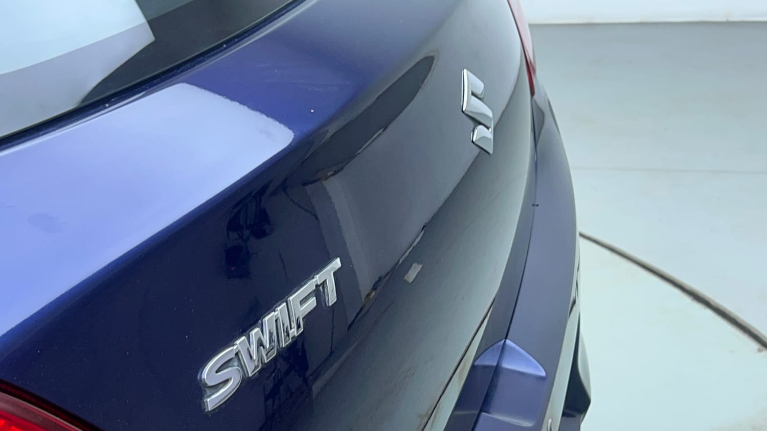 Used 2023 Maruti Suzuki Swift VXi AMT Petrol Automatic dents MINOR SCRATCH
