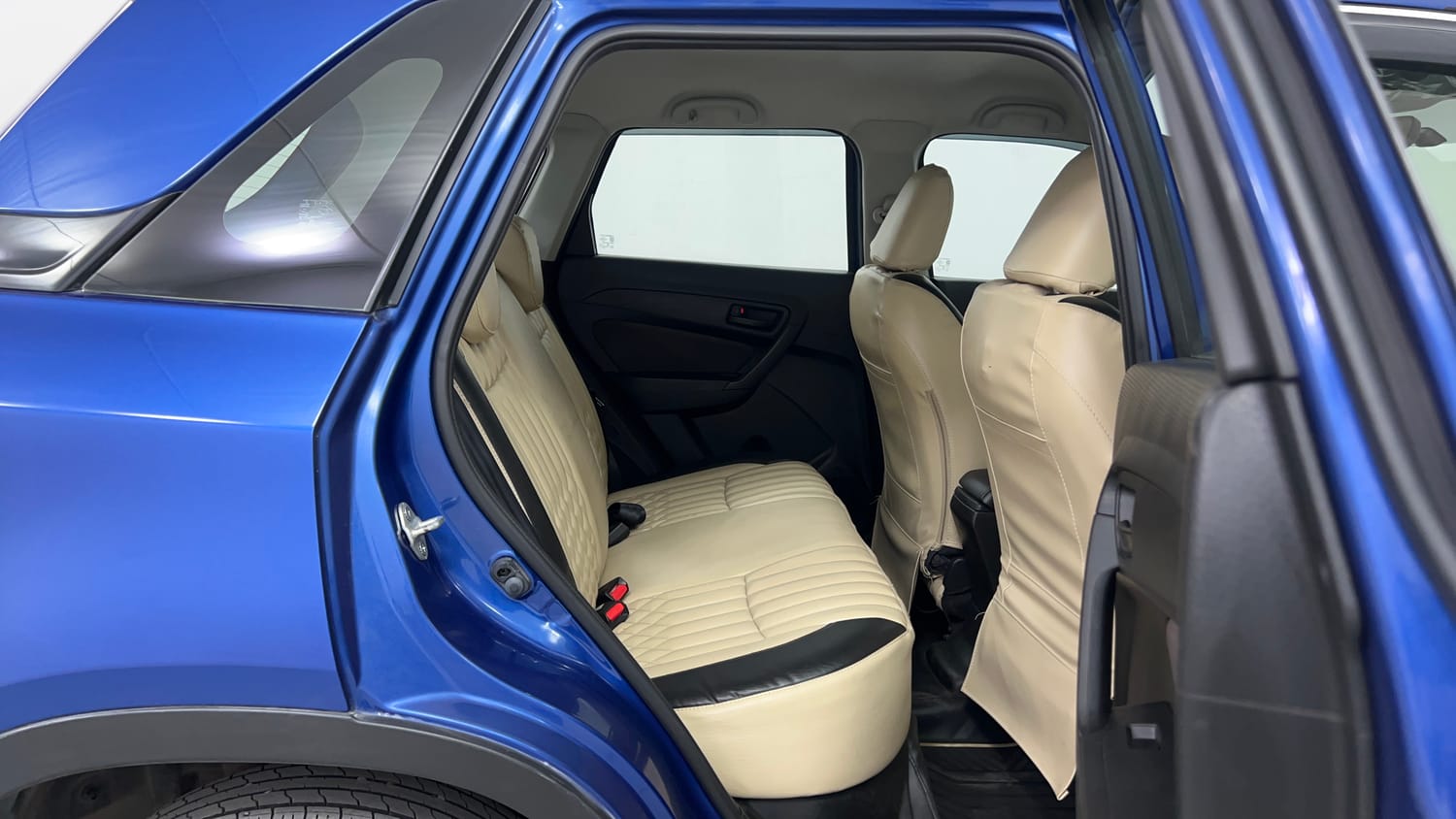 Used 2021 Toyota Urban Cruiser Mid Grade AT Petrol Automatic interior RIGHT SIDE REAR DOOR CABIN VIEW