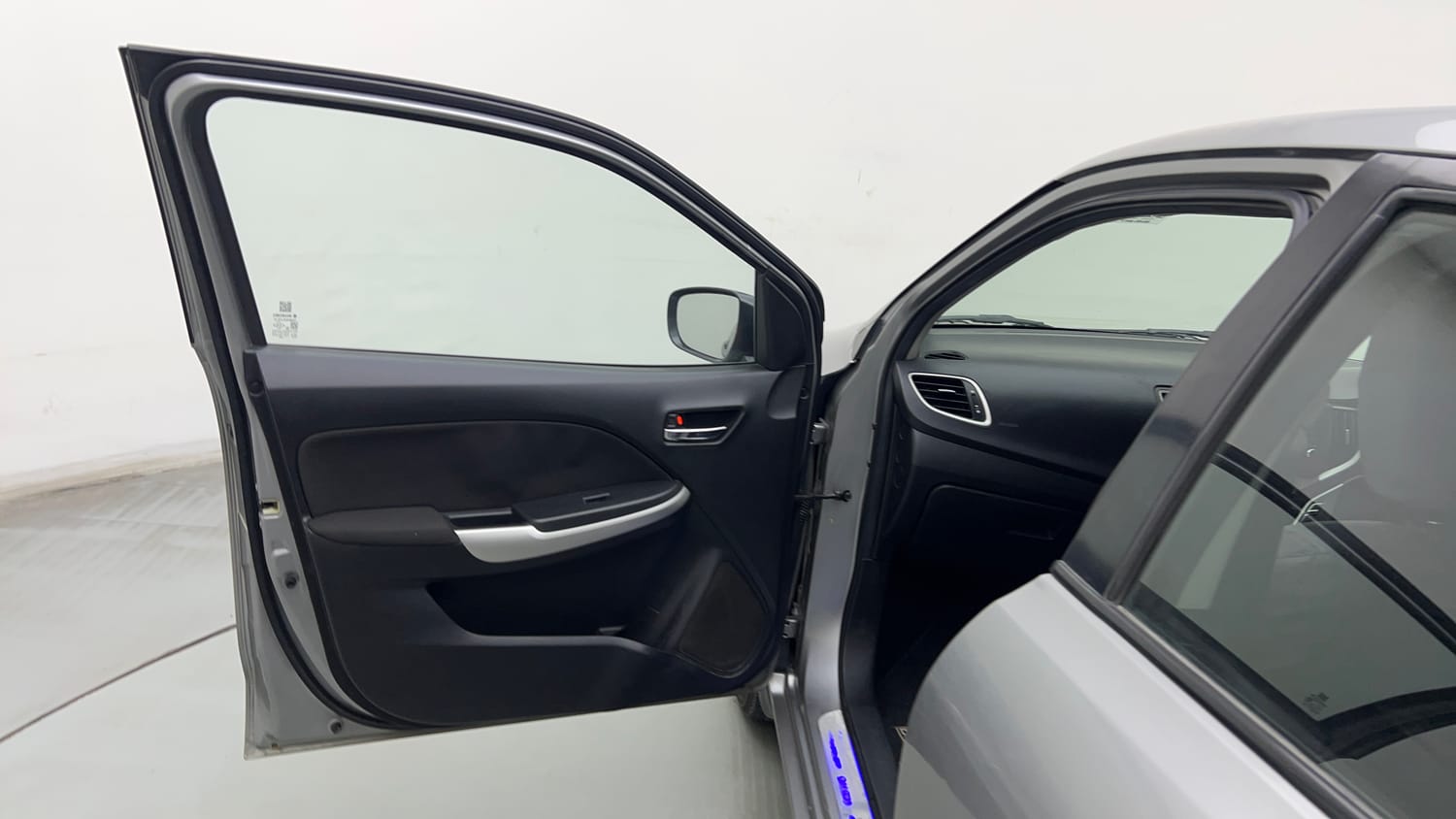 Used 2017 Maruti Suzuki Baleno Delta 1.2 Petrol Manual interior LEFT FRONT DOOR OPEN VIEW
