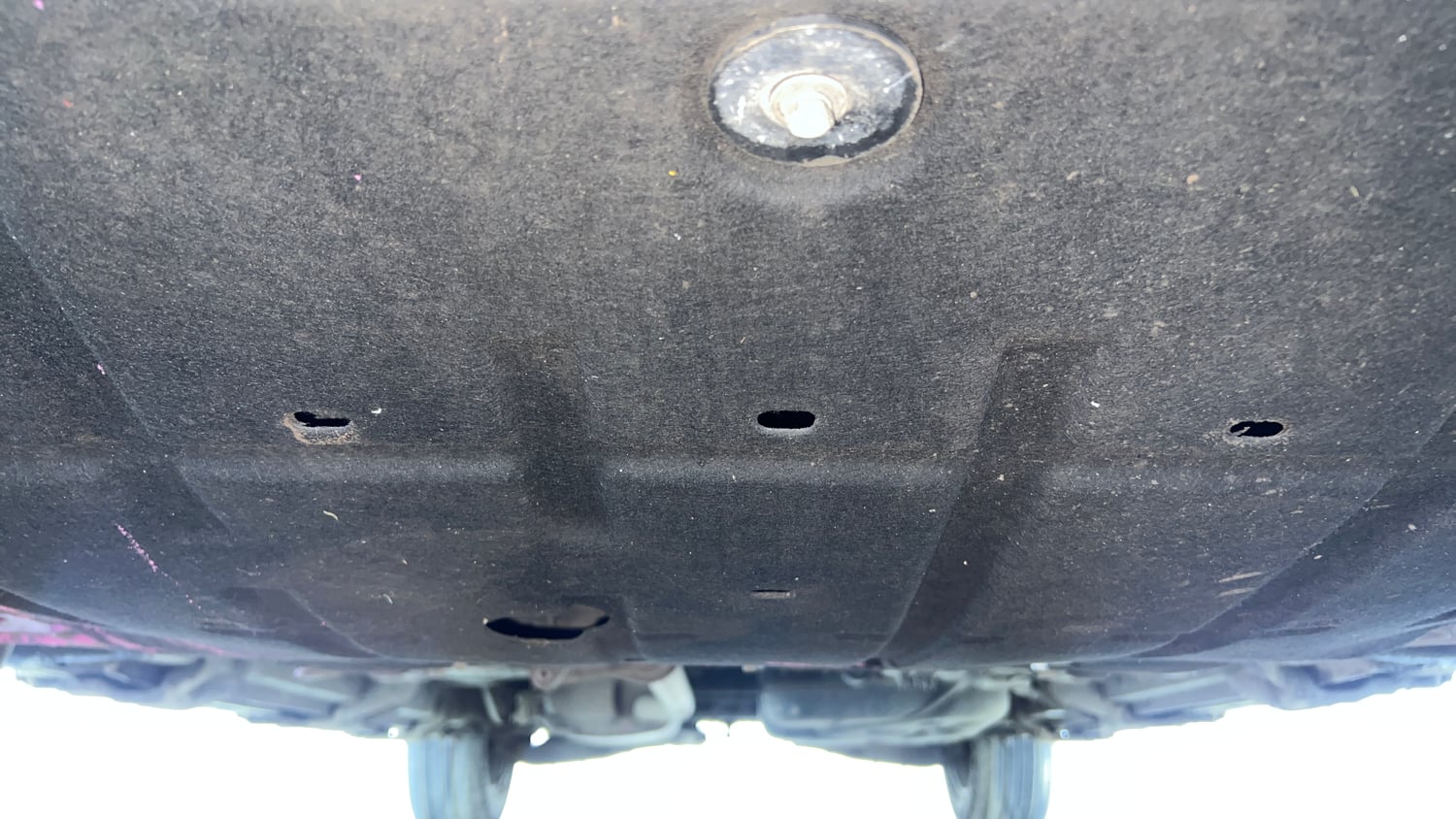 Used 2022 Mahindra XUV700 AX 5 Petrol AT 5 STR Petrol Automatic extra FRONT LEFT UNDERBODY VIEW
