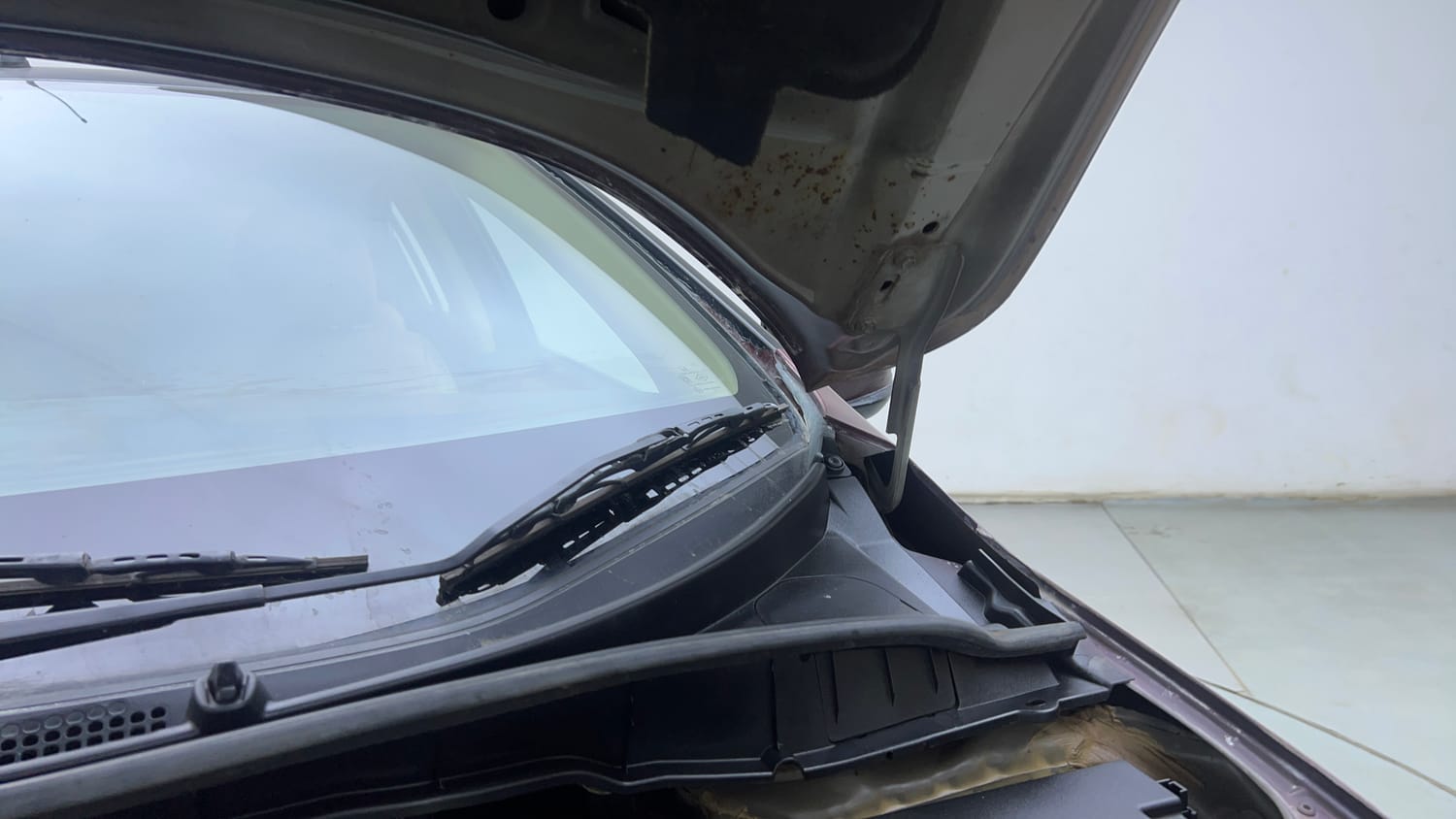 Used 2016 Honda City S Diesel Diesel Manual engine ENGINE LEFT SIDE HINGE & APRON VIEW