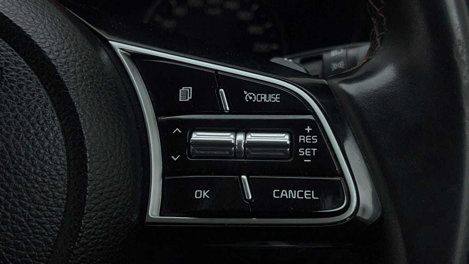 Used 2022 Kia Seltos GTX Plus 1.5 Diesel AT Diesel Automatic top_features Cruise control