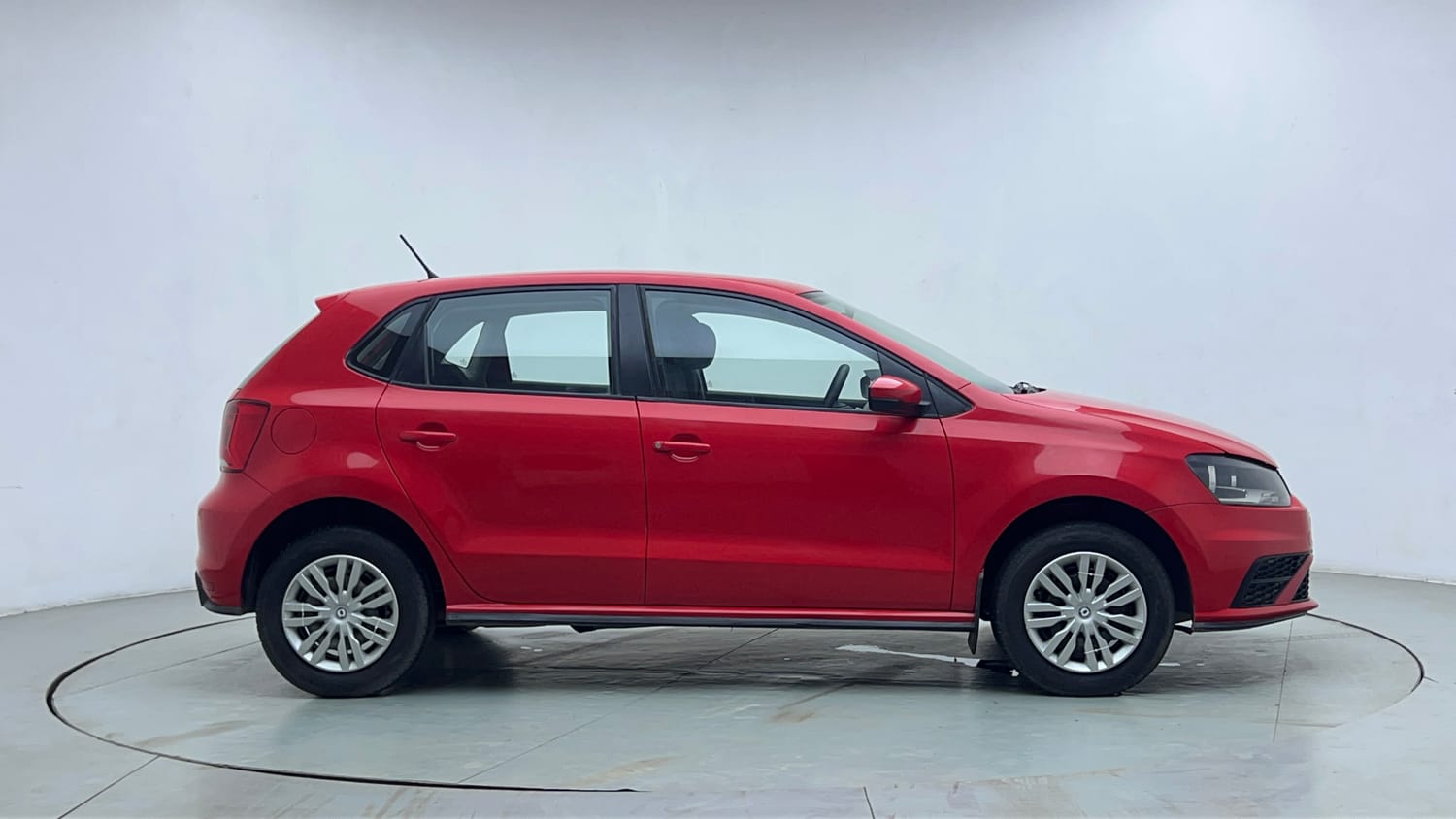 Used 2021 Volkswagen Polo Trendline 1.0L MPI Petrol Manual exterior RIGHT SIDE VIEW