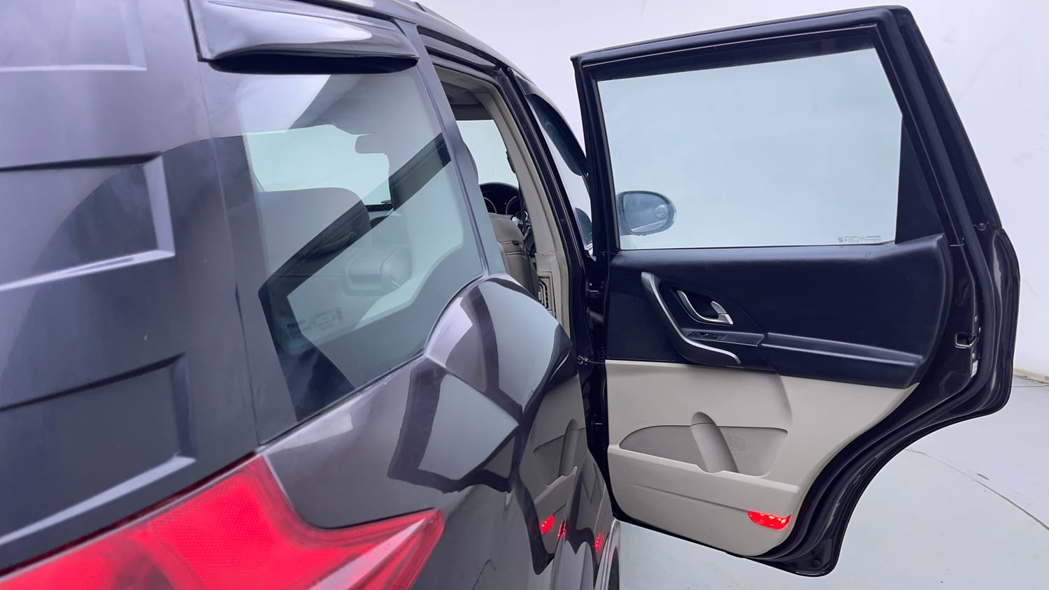 Used 2016 Mahindra XUV500 W10 AT Diesel Automatic interior RIGHT REAR DOOR OPEN VIEW