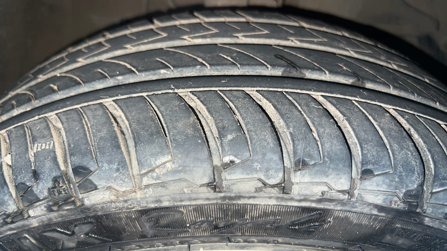 Used 2021 Honda City ZX CVT Petrol Petrol Automatic tyres RIGHT FRONT TYRE TREAD VIEW