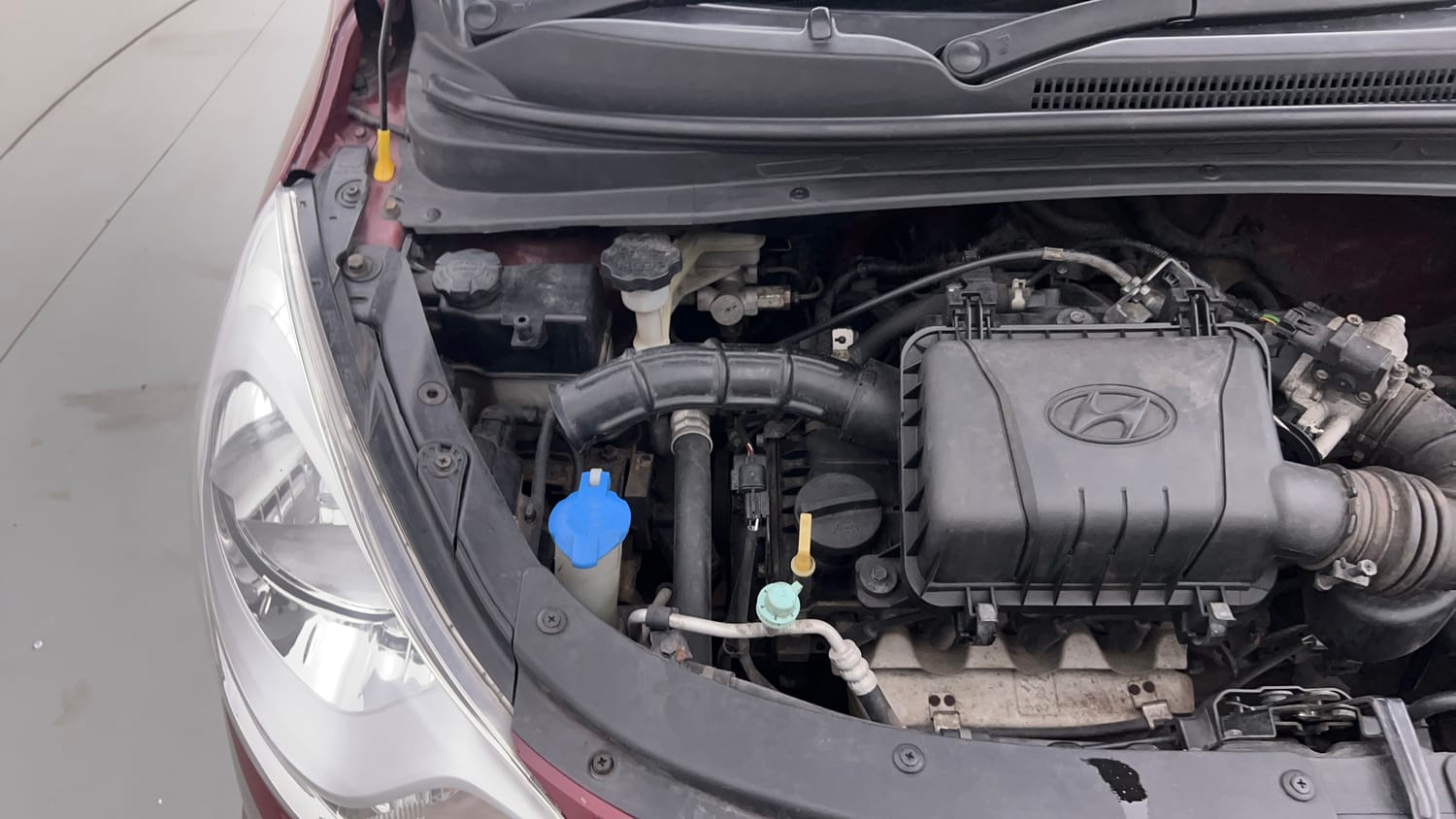 Used 2016 Hyundai i10 Sportz 1.1 iRDE2 Petrol Manual engine ENGINE RIGHT SIDE VIEW