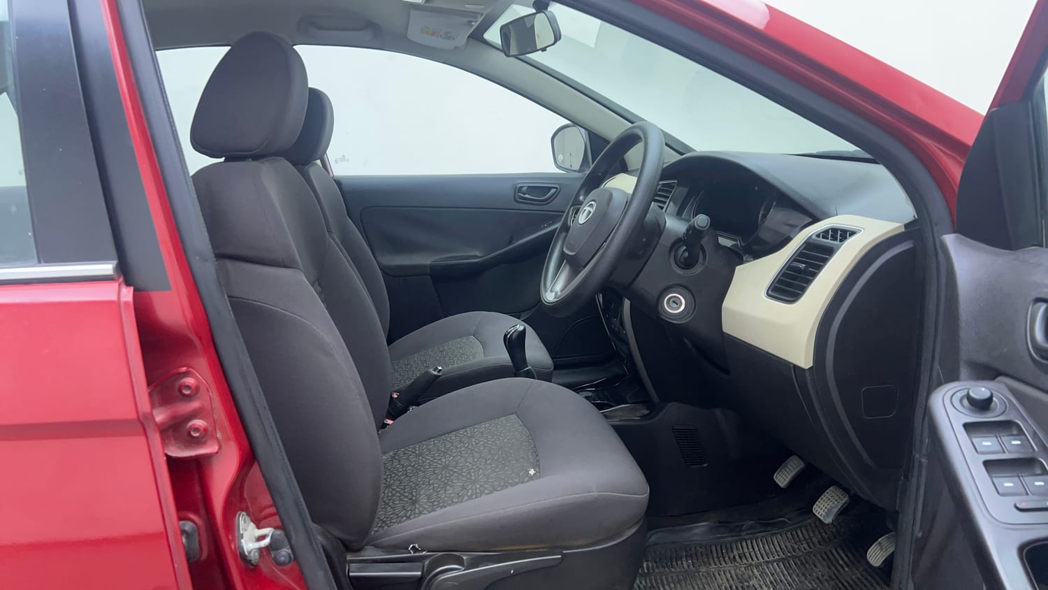Used 2015 Tata Zest XMS Petrol Petrol Manual interior RIGHT SIDE FRONT DOOR CABIN VIEW
