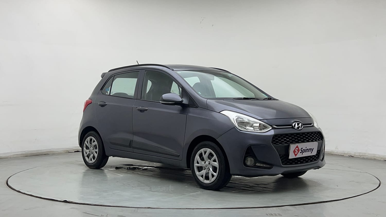 Used 2019 Hyundai Grand i10 Sportz 1.2 Kappa VTVT Petrol Manual exterior RIGHT FRONT CORNER VIEW