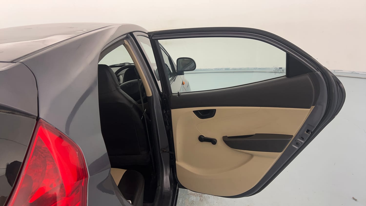 Used 2014 Hyundai Eon Era + Petrol Manual interior RIGHT REAR DOOR OPEN VIEW
