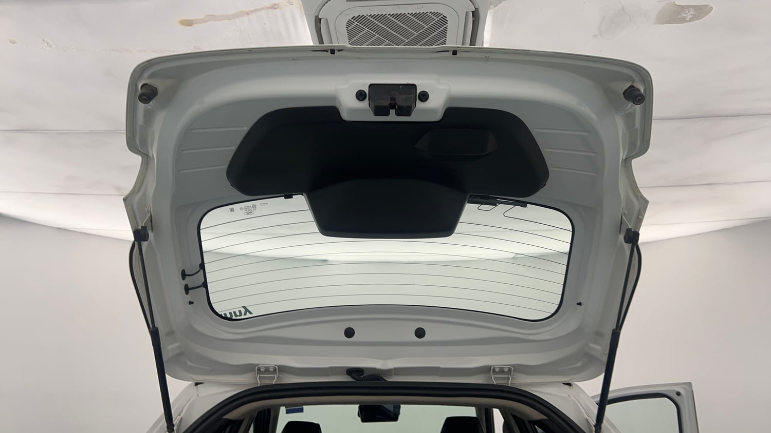 Used 2016 Ford Figo Titanium 1.5 Ti-VCT AT Petrol Automatic interior DICKY DOOR OPEN VIEW