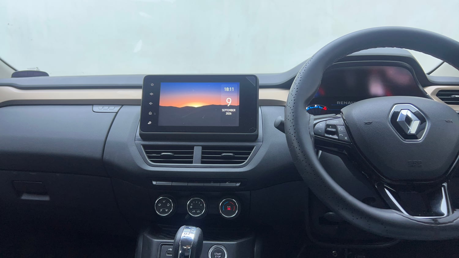 Used 2024 Renault Kiger RXT AMT Petrol Automatic interior MUSIC SYSTEM & AC CONTROL VIEW