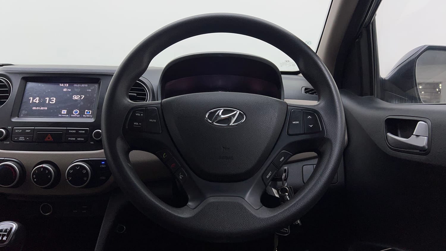 Used 2019 Hyundai Grand i10 Sportz 1.2 Kappa VTVT Petrol Manual interior STEERING VIEW