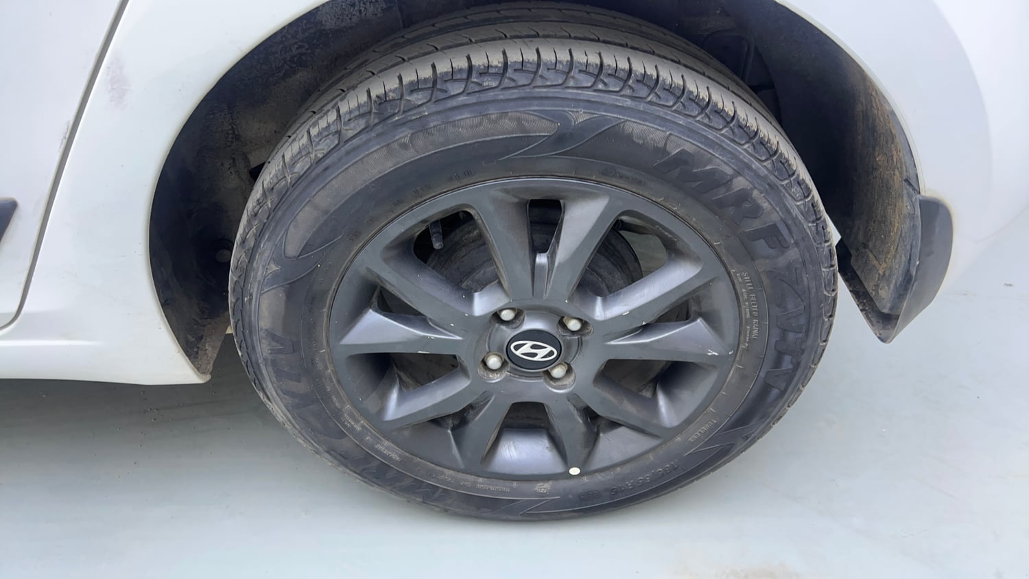 Used 2019 Hyundai Elite i20 Sportz Plus 1.2 Petrol Manual tyres LEFT REAR TYRE RIM VIEW