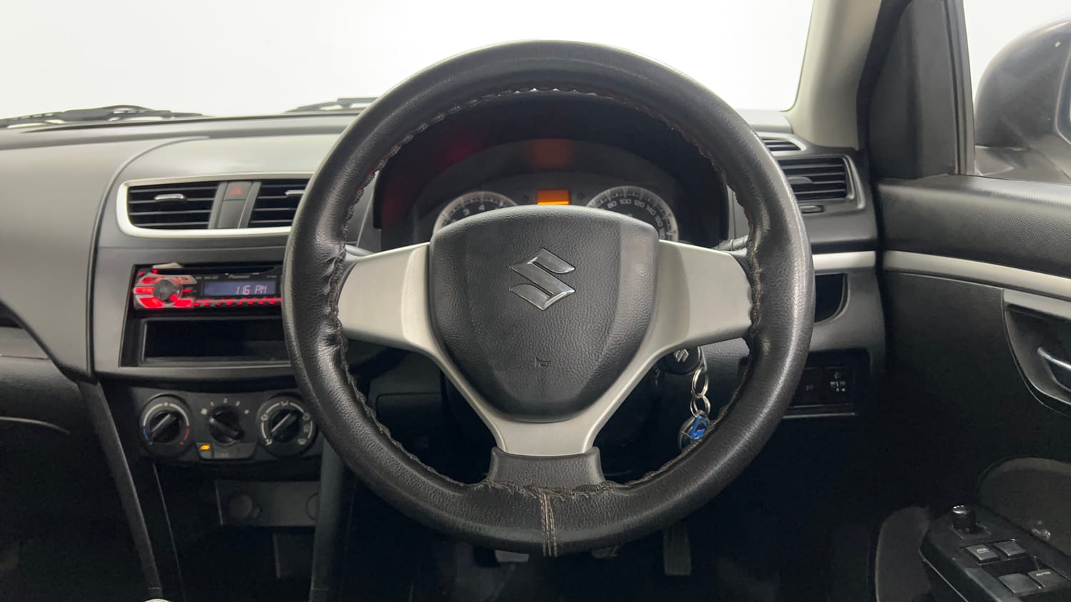 Used 2013 Maruti Suzuki Swift VXi Petrol Manual interior STEERING VIEW