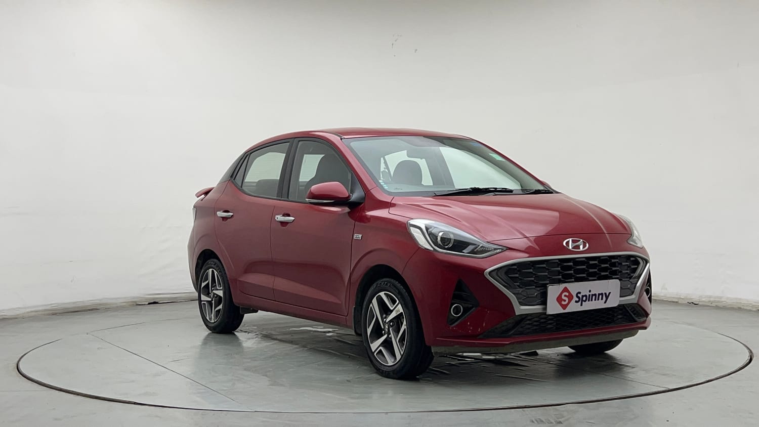 Used 2022 Hyundai Aura SX Plus 1.2 AMT Petrol Petrol Automatic exterior RIGHT FRONT CORNER VIEW