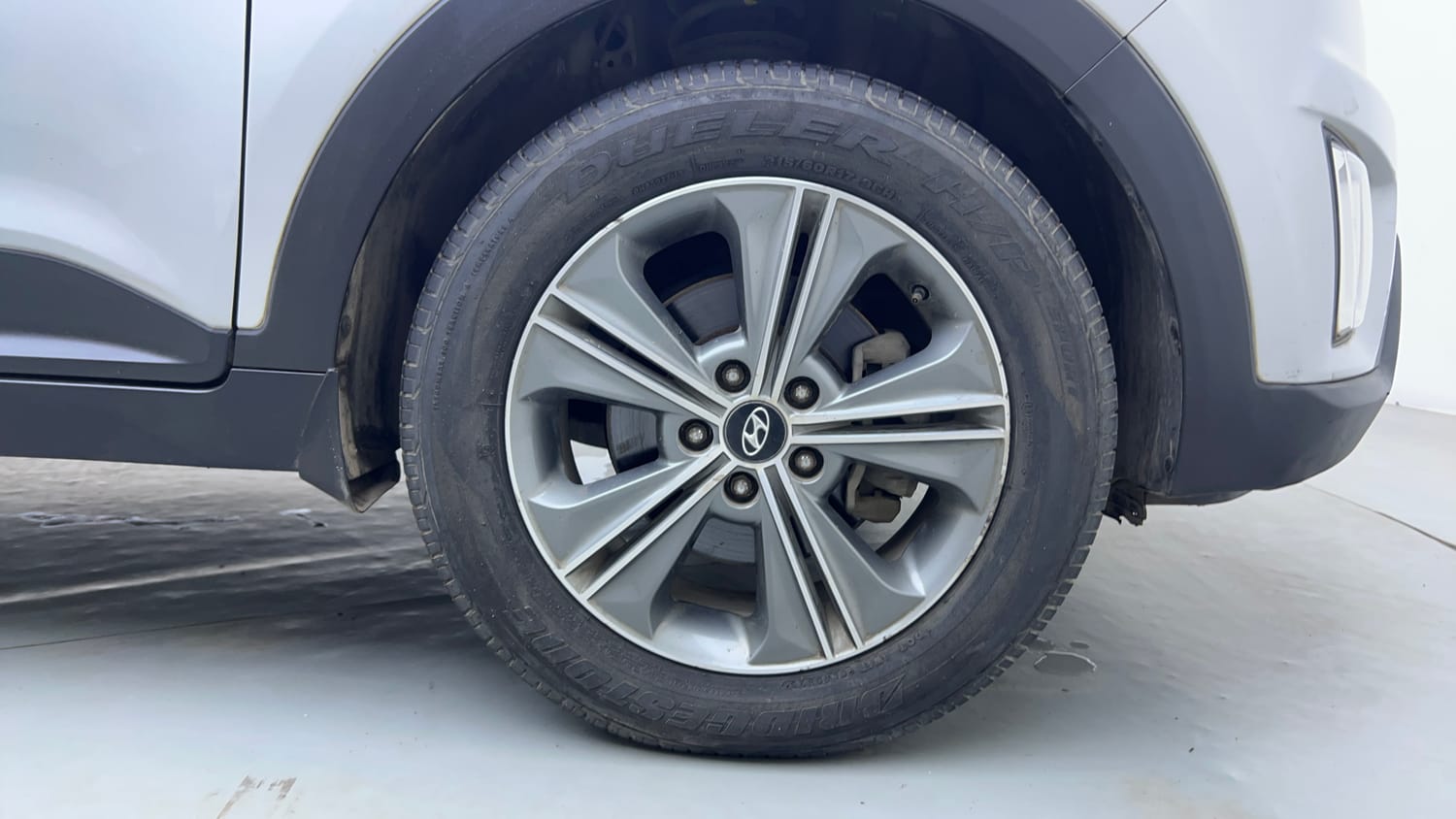 Used 2018 Hyundai Creta SX Plus 1.6 AT Petrol Petrol Automatic tyres RIGHT FRONT TYRE RIM VIEW