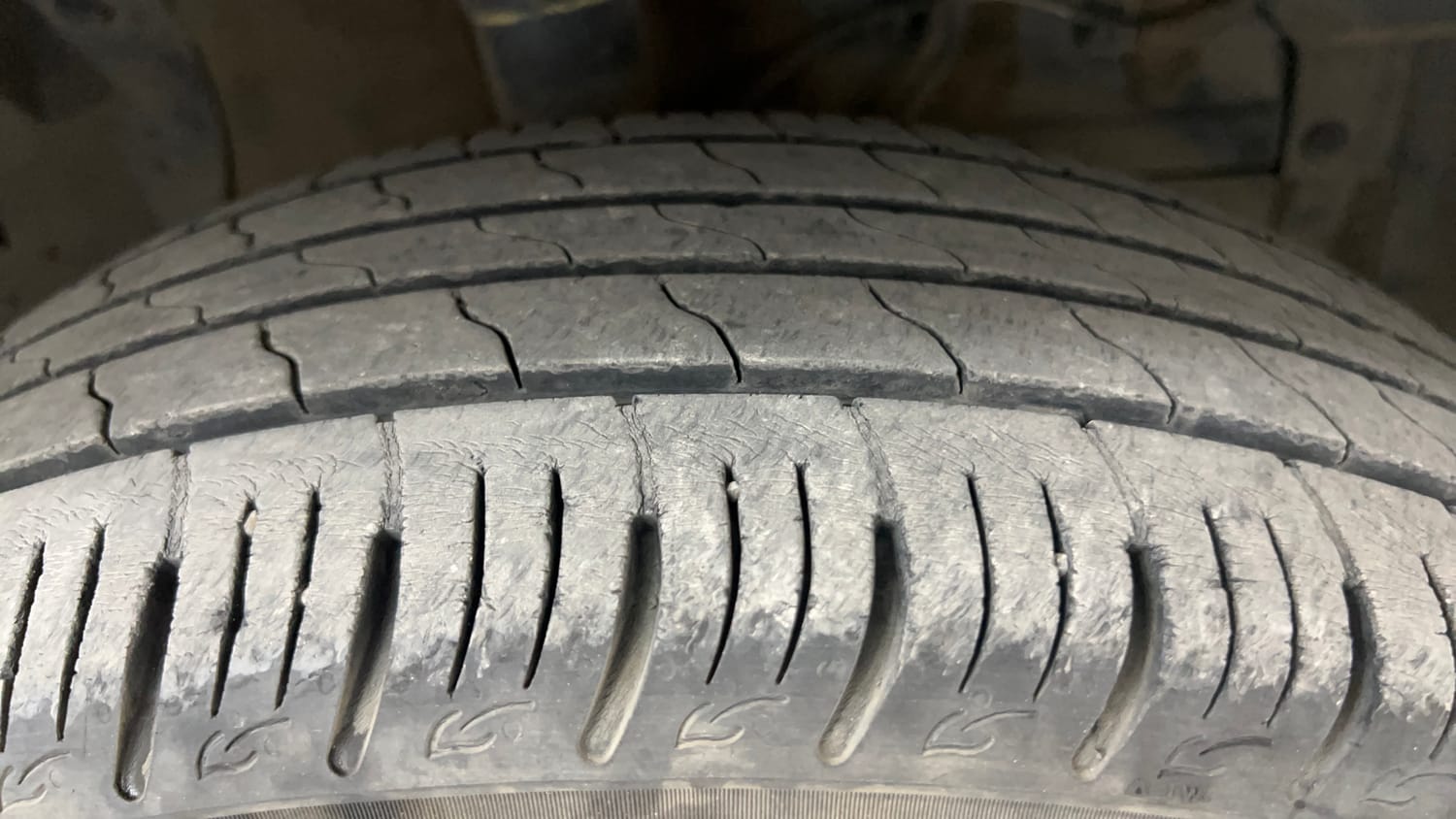 Used 2021 Toyota Urban Cruiser Mid Grade AT Petrol Automatic tyres RIGHT FRONT TYRE TREAD VIEW