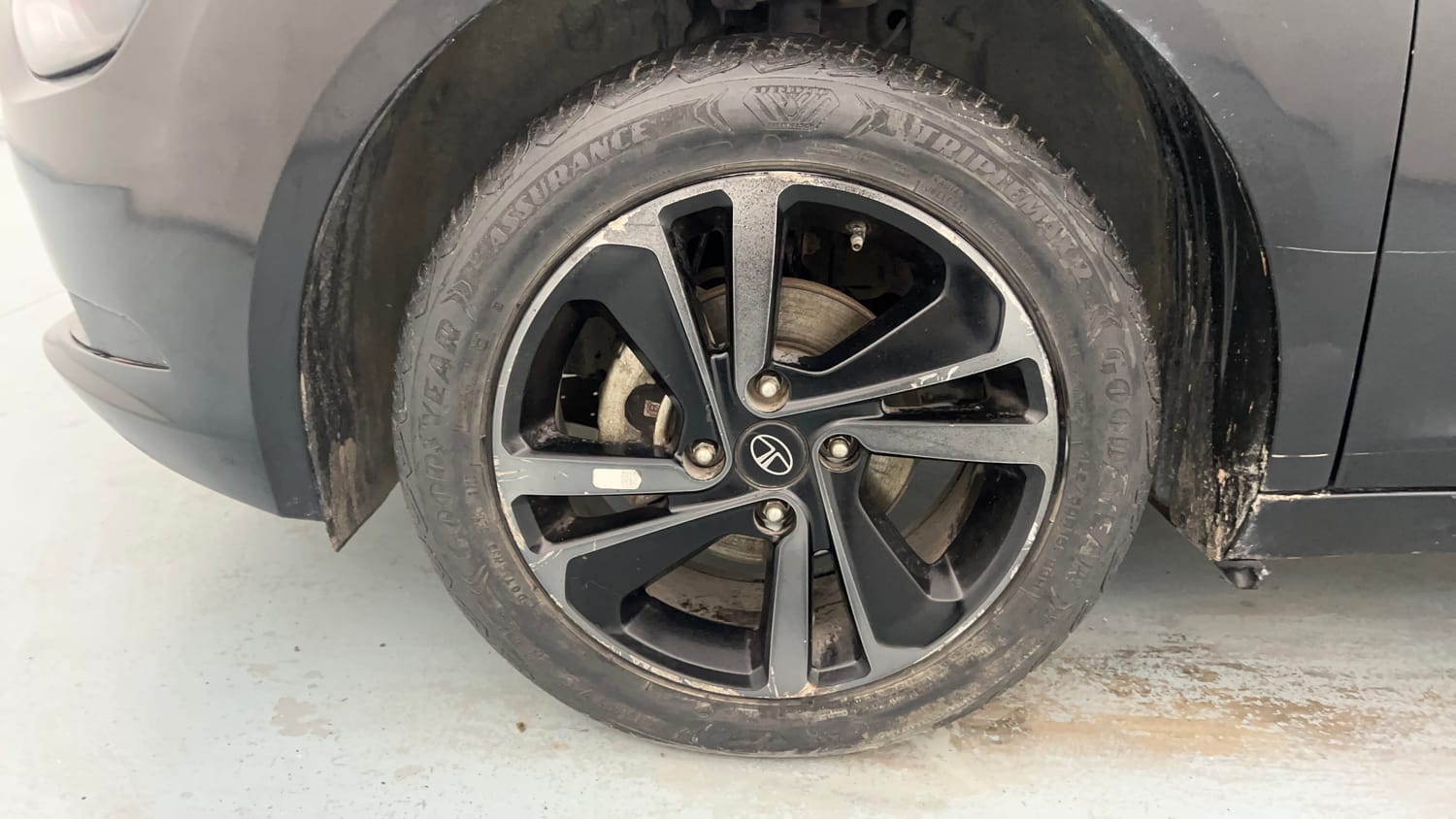 Used 2022 Tata Altroz XZ Plus Diesel Dark Edition Diesel Manual tyres LEFT FRONT TYRE RIM VIEW