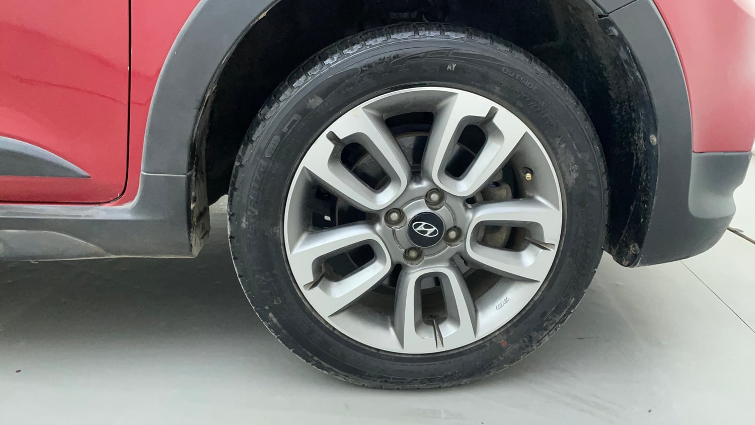 Used 2016 Hyundai i20 Active 1.2 S Petrol Manual tyres RIGHT FRONT TYRE RIM VIEW