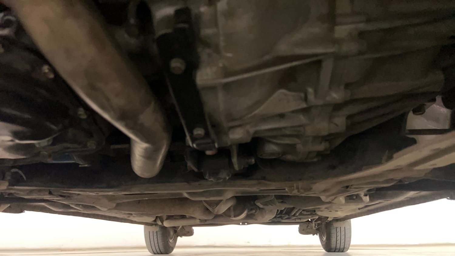 Used 2014 Honda Amaze 1.5 VX i-DTEC Diesel Manual extra FRONT LEFT UNDERBODY VIEW