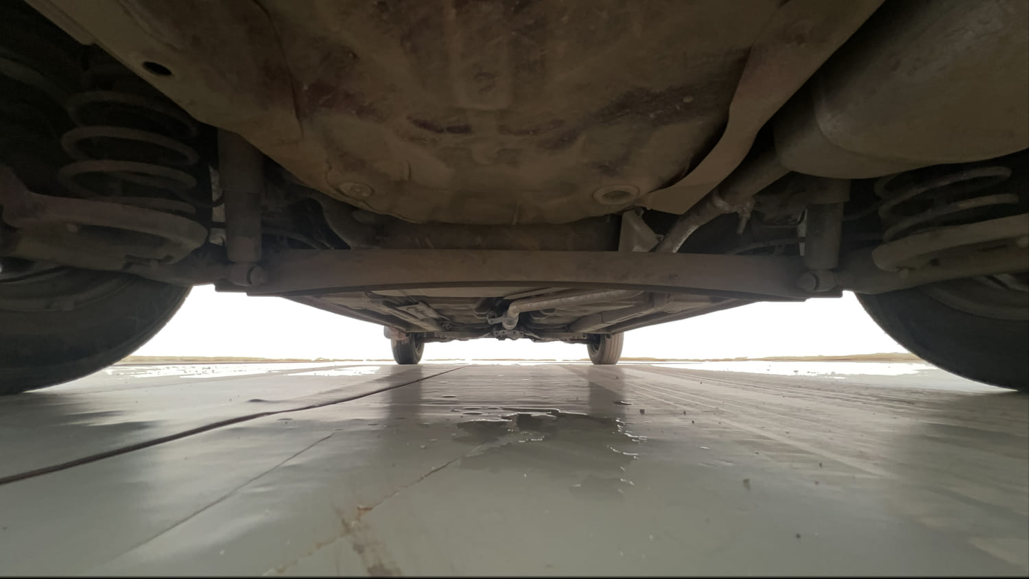 Used 2016 Hyundai i10 Sportz 1.1 iRDE2 Petrol Manual extra REAR UNDERBODY VIEW (TAKEN FROM REAR)