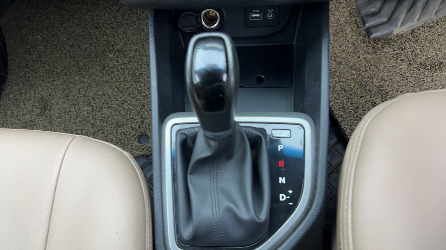 Used 2018 Hyundai Creta SX Plus 1.6 AT Petrol Petrol Automatic interior GEAR  KNOB VIEW