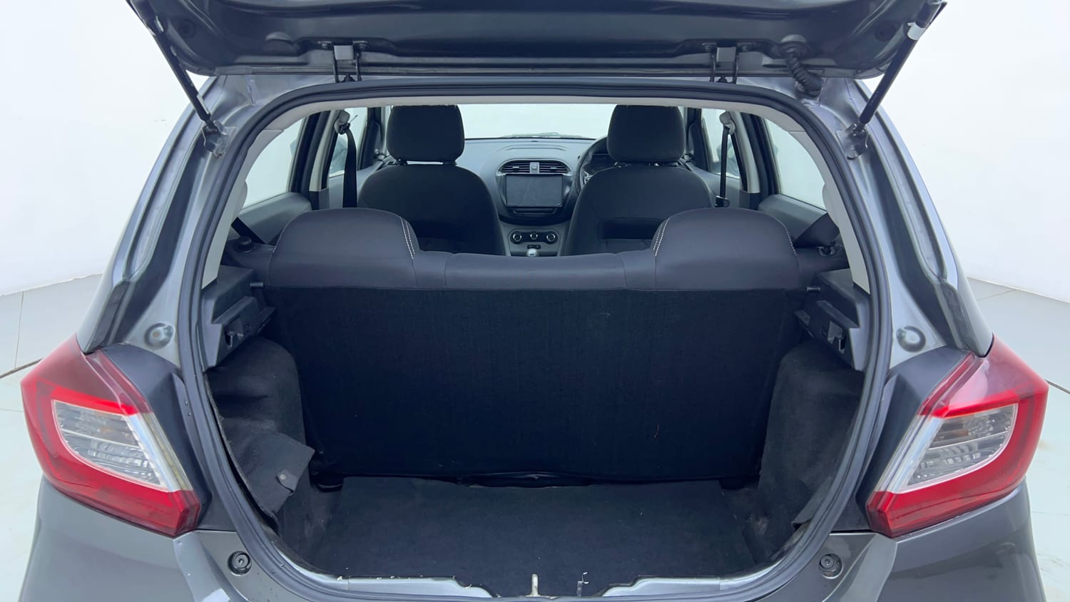 Used 2022 Tata Tiago XE Petrol Manual interior DICKY INSIDE VIEW