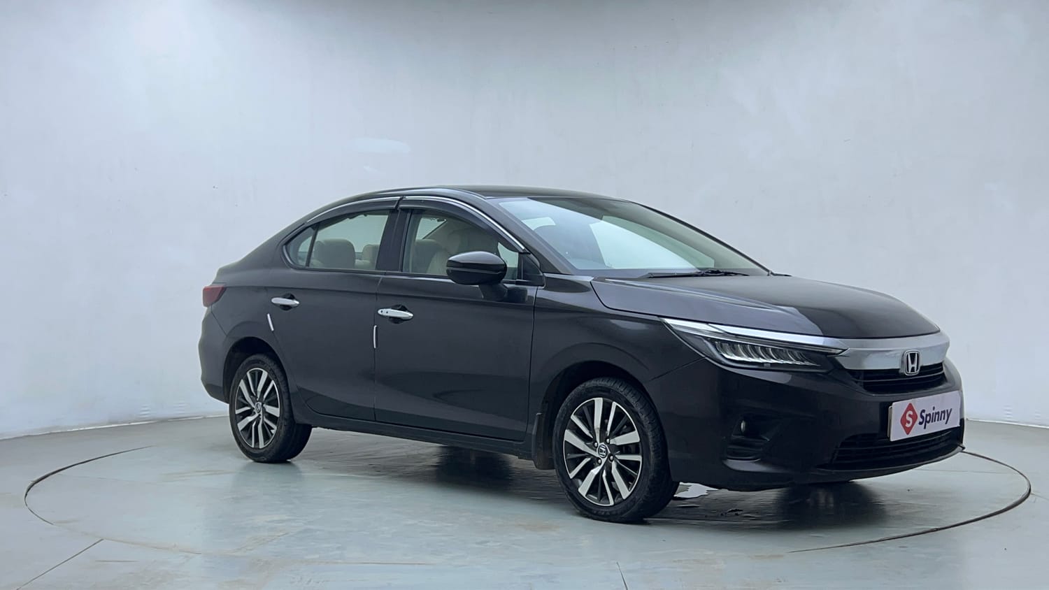 Used 2021 Honda City ZX CVT Petrol Petrol Automatic exterior RIGHT FRONT CORNER VIEW