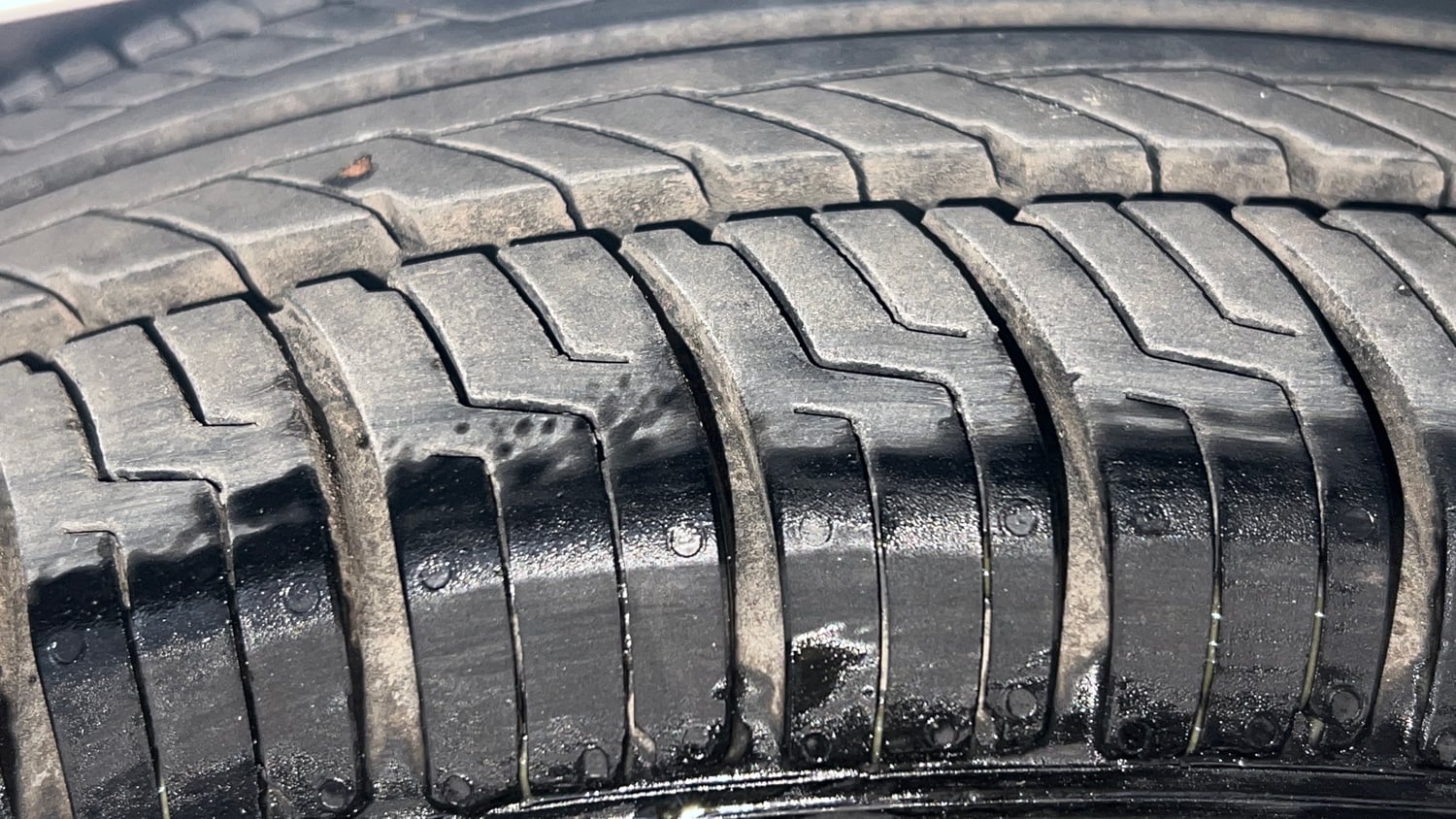 Used 2020 Hyundai Grand i10 Sportz 1.2 Kappa VTVT Petrol Manual tyres RIGHT FRONT TYRE TREAD VIEW