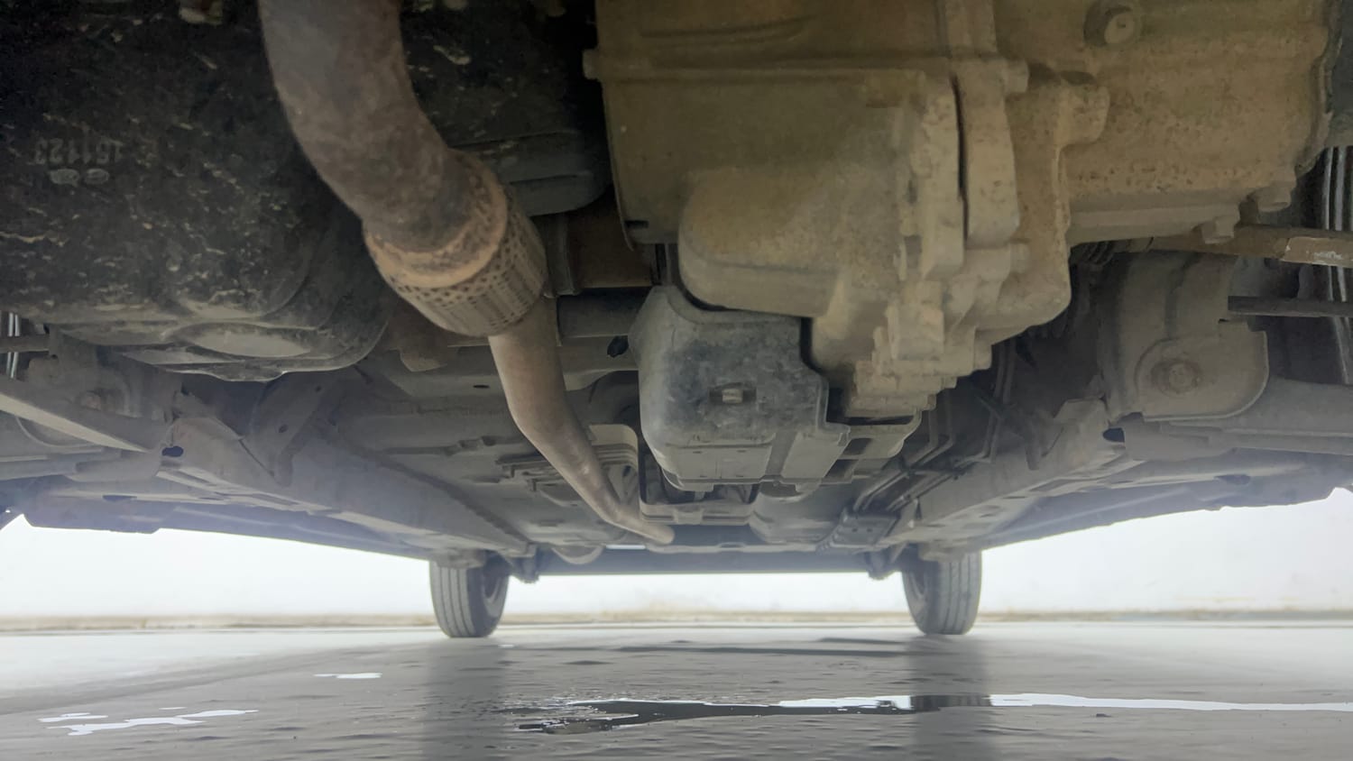 Used 2017 Hyundai Eon Era + Petrol Manual extra FRONT LEFT UNDERBODY VIEW