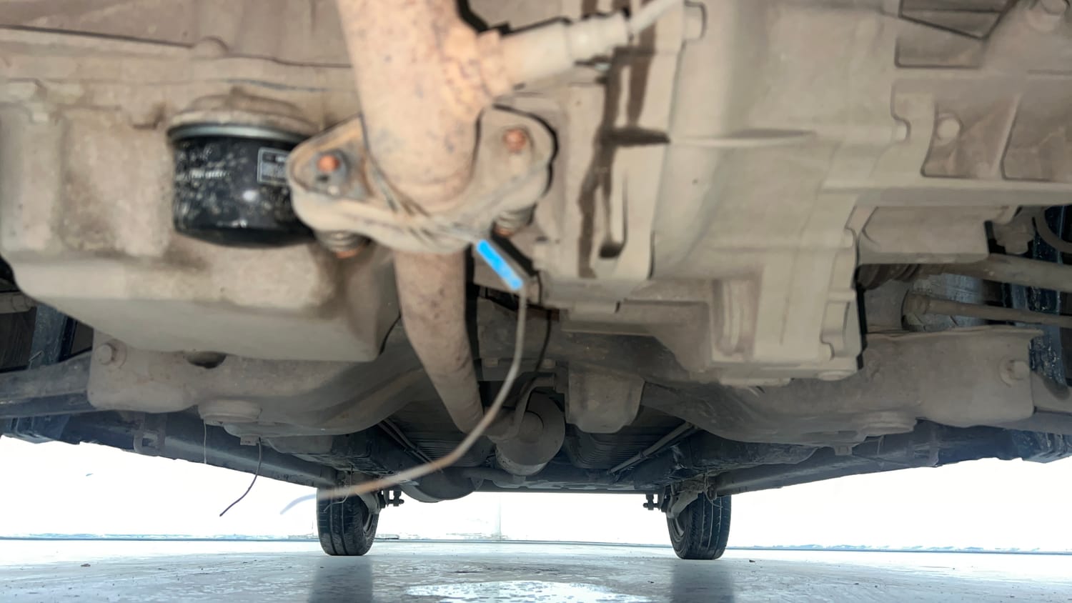 Used 2014 Maruti Suzuki Wagon R LXI Petrol Manual extra FRONT LEFT UNDERBODY VIEW