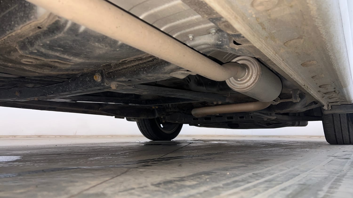 Used 2023 Honda City ZX Petrol CVT Petrol Automatic extra REAR RIGHT UNDERBODY VIEW
