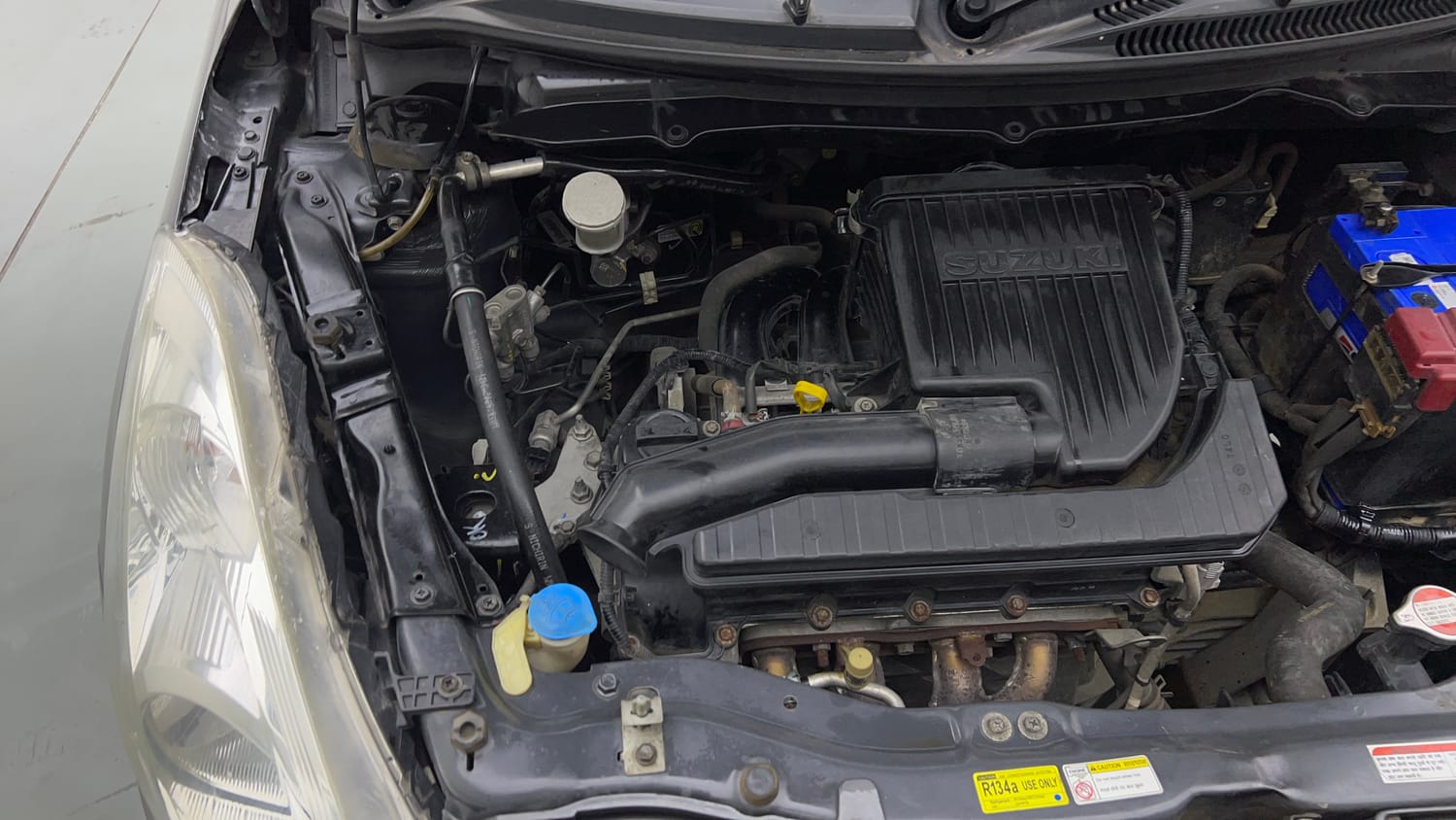 Used 2015 Maruti Suzuki Swift VXi Petrol Manual engine ENGINE RIGHT SIDE VIEW