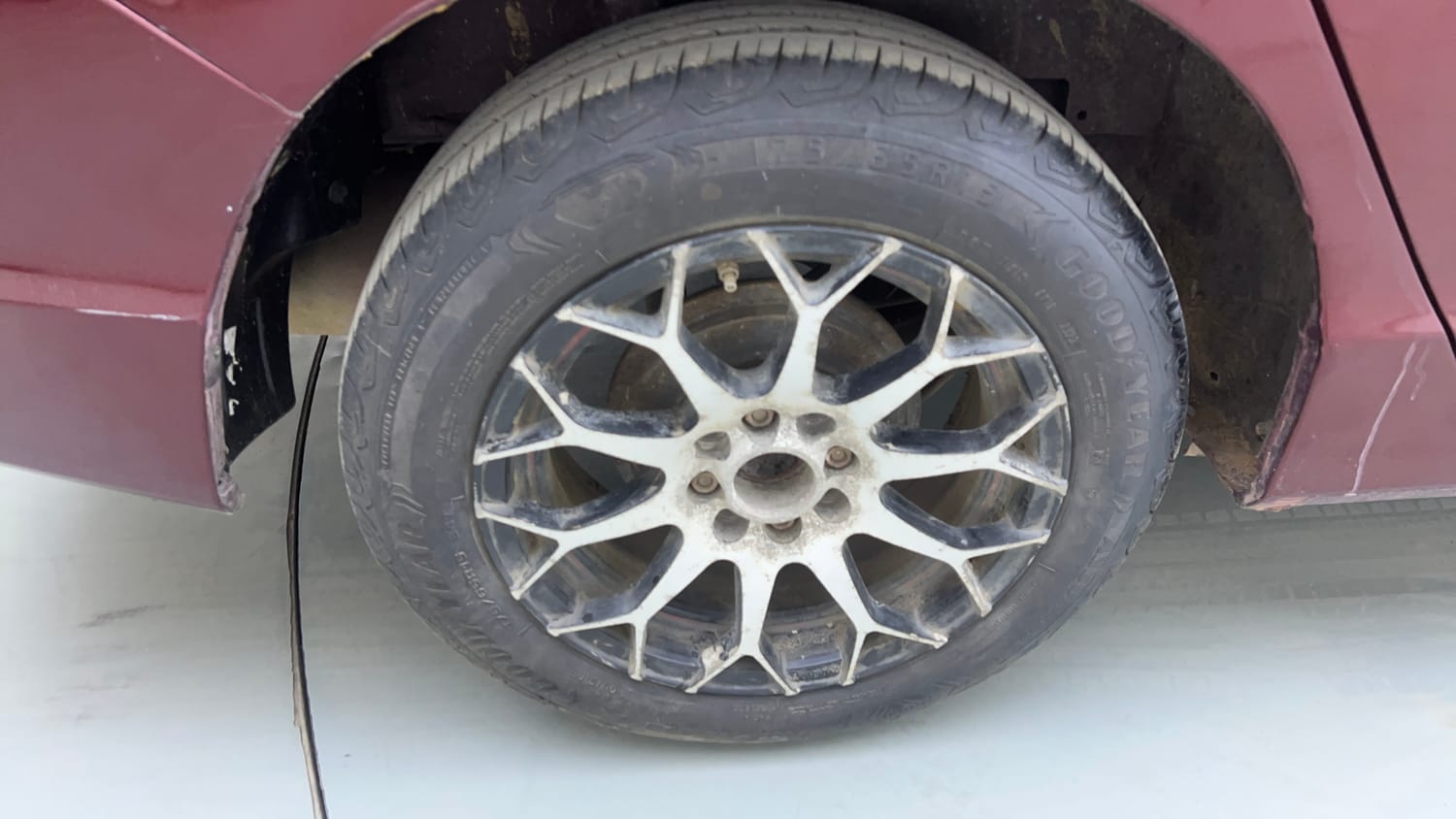 Used 2016 Honda City S Diesel Diesel Manual tyres RIGHT REAR TYRE RIM VIEW