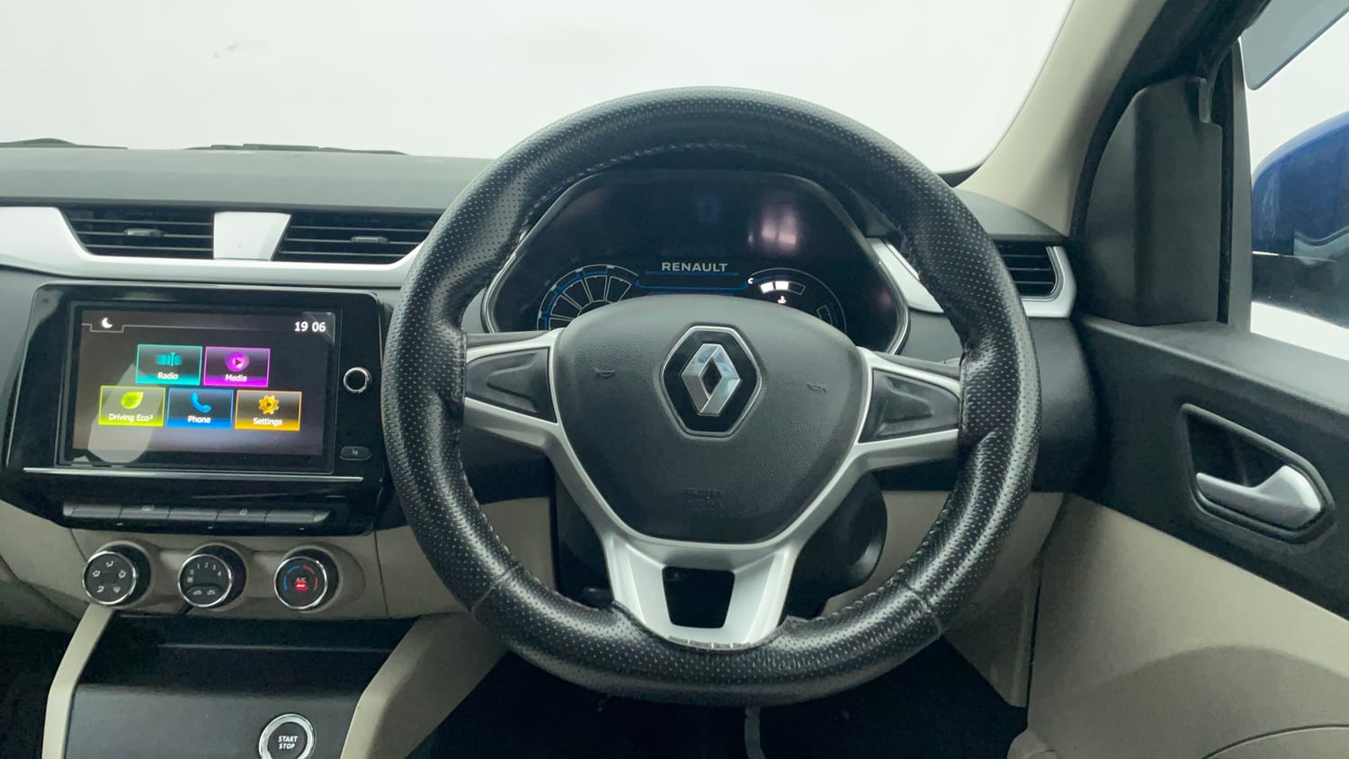 Used 2021 Renault Triber RXZ EASY-R AMT Petrol Automatic interior STEERING VIEW