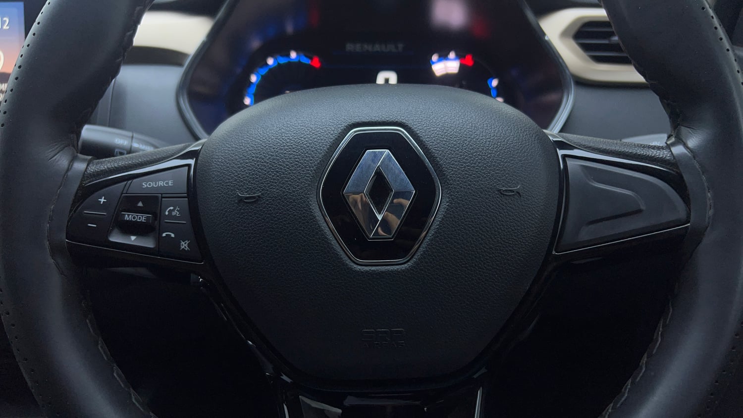 Used 2024 Renault Kiger RXT AMT Petrol Automatic top_features Airbags