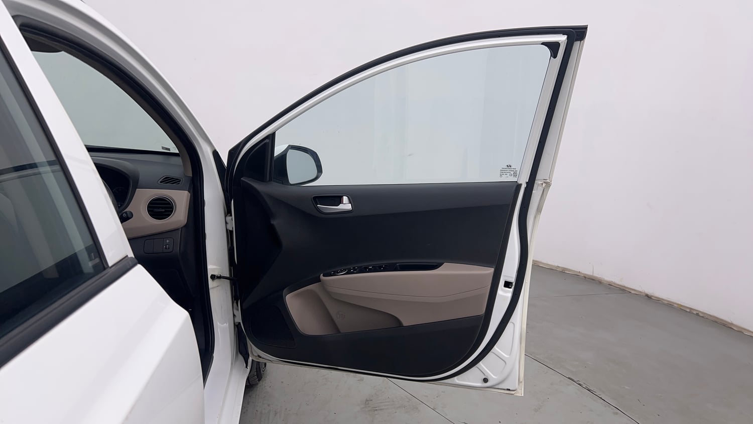 Used 2020 Hyundai Grand i10 Sportz 1.2 Kappa VTVT Petrol Manual interior RIGHT FRONT DOOR OPEN VIEW