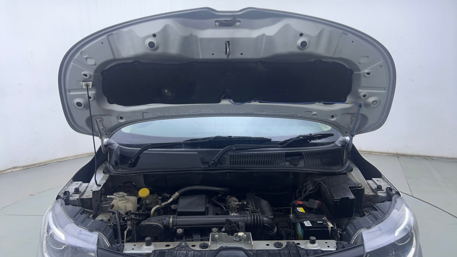 Used 2023 Renault Triber RXZ Petrol Manual engine ENGINE & BONNET OPEN FRONT VIEW