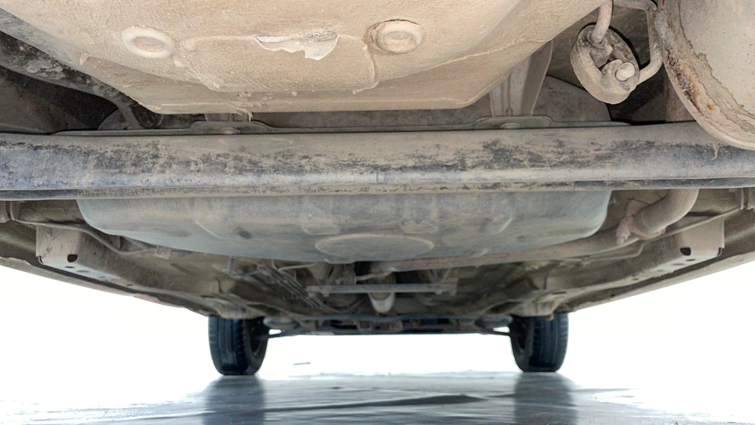 Used 2016 Tata Tiago Revotron XT Petrol Manual extra REAR UNDERBODY VIEW (TAKEN FROM REAR)