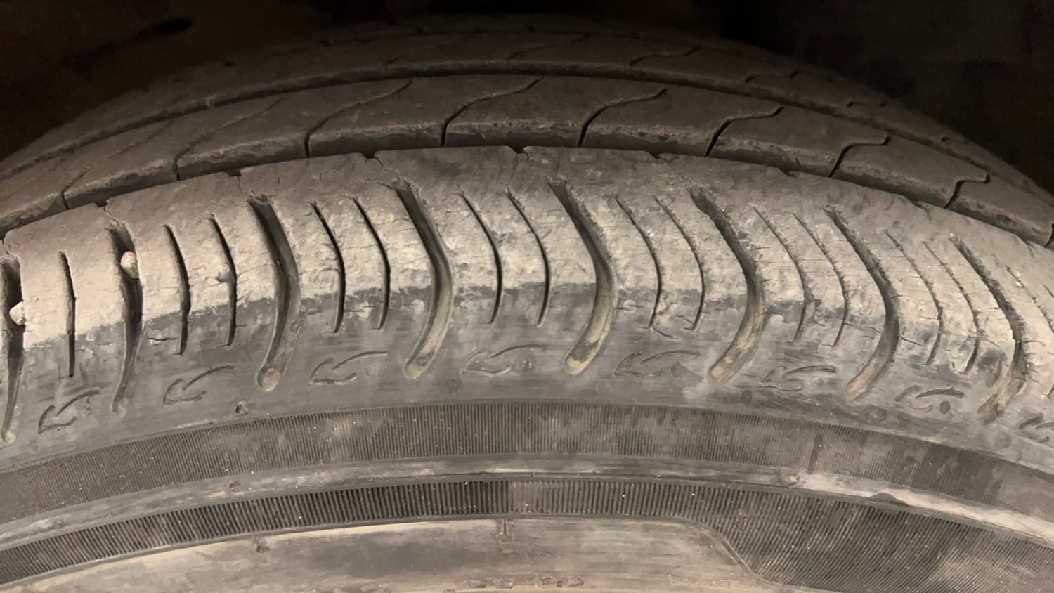 Used 2015 Nissan Micra XV CVT Petrol Automatic tyres RIGHT FRONT TYRE TREAD VIEW