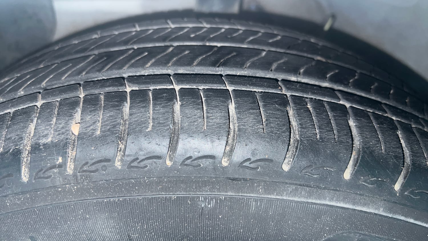 Used 2023 Hyundai Grand i10 Nios Sportz 1.2 Kappa VTVT Petrol Manual tyres LEFT FRONT TYRE TREAD VIEW