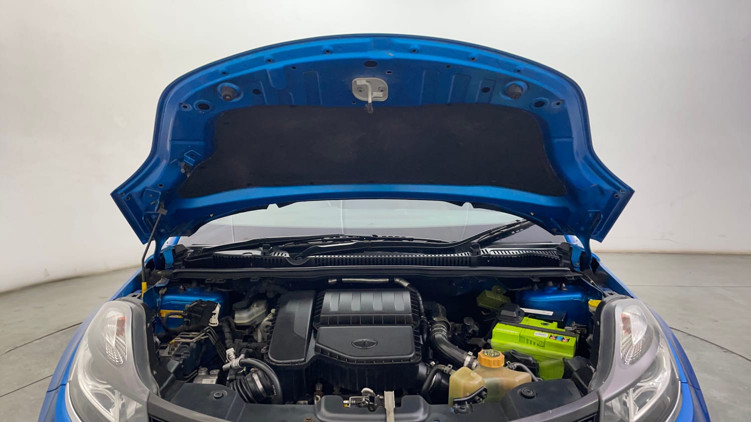 Used 2019 Tata Nexon XZ Plus Diesel Diesel Manual engine ENGINE & BONNET OPEN FRONT VIEW