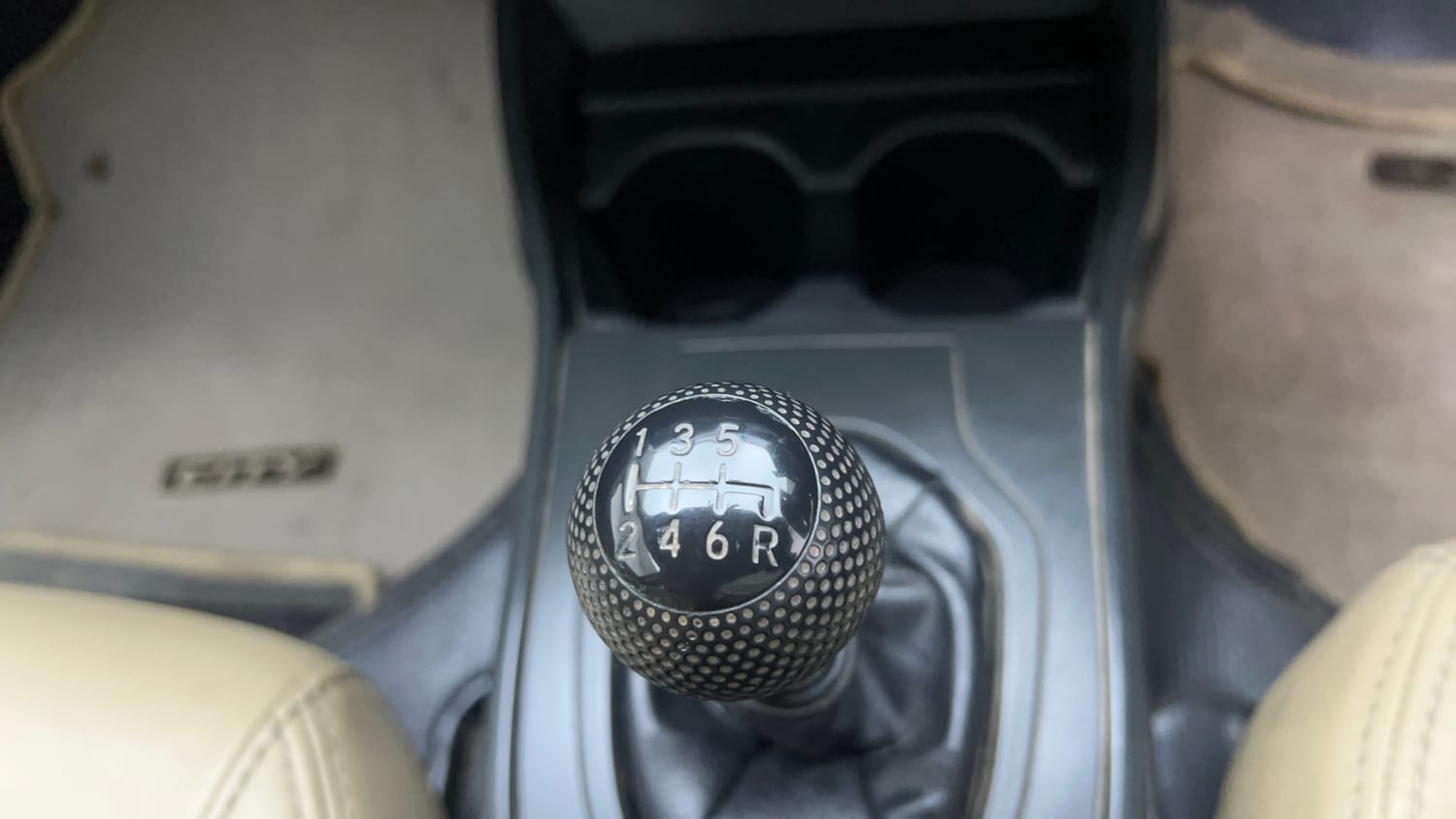 Used 2016 Honda City S Diesel Diesel Manual interior GEAR  KNOB VIEW