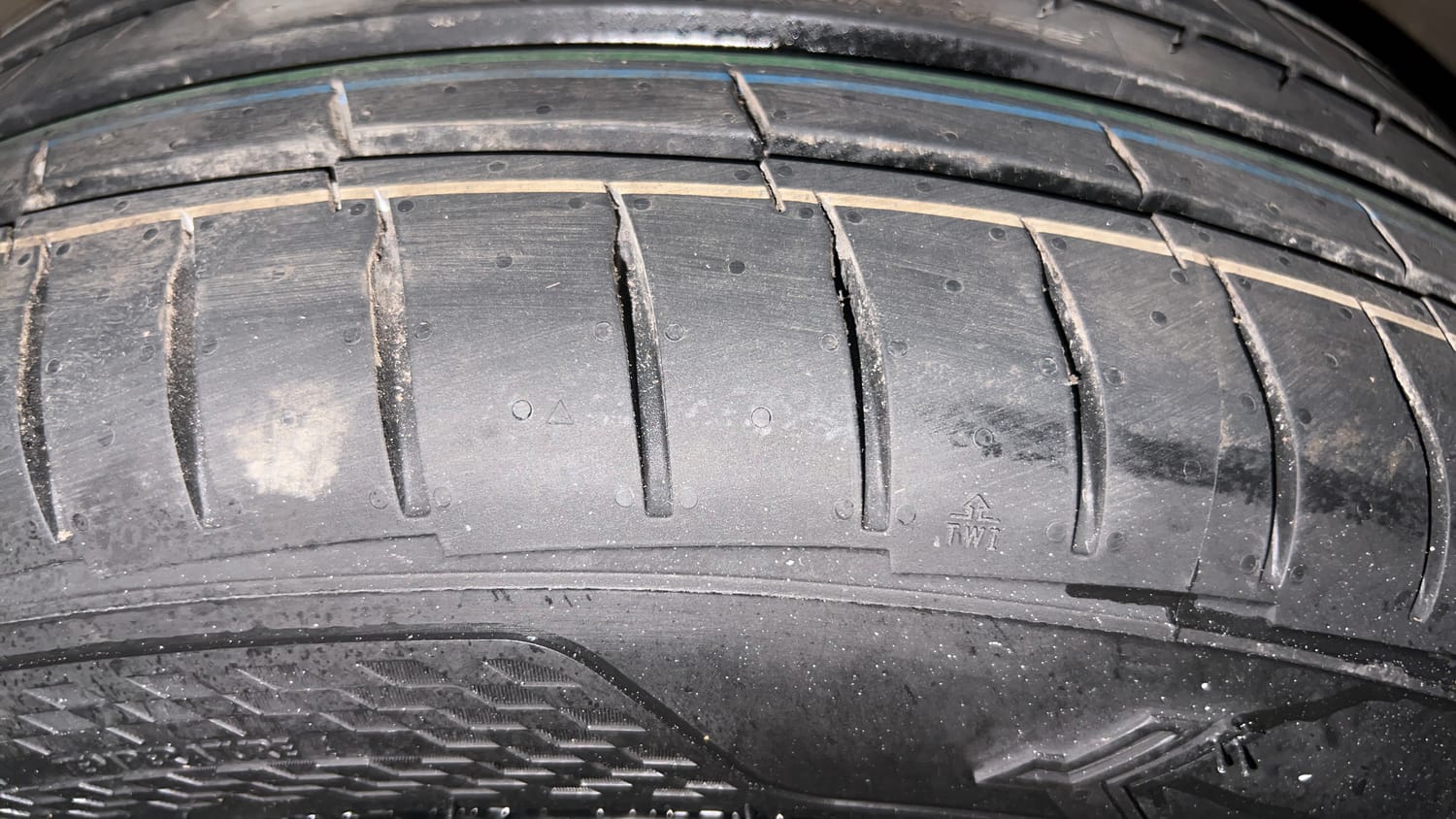 Used 2023 Hyundai Creta SX 1.5 Petrol Petrol Manual tyres LEFT FRONT TYRE TREAD VIEW