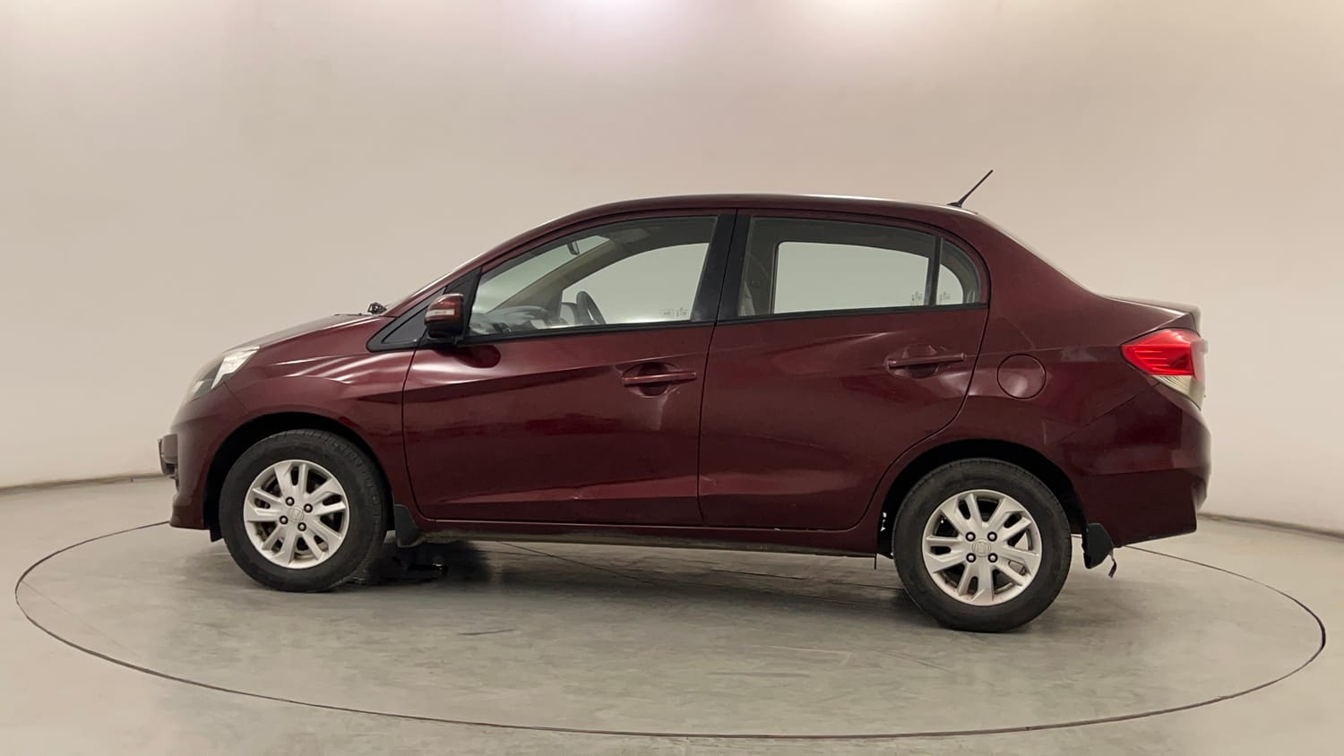 Used 2014 Honda Amaze 1.5 VX i-DTEC Diesel Manual exterior LEFT SIDE VIEW