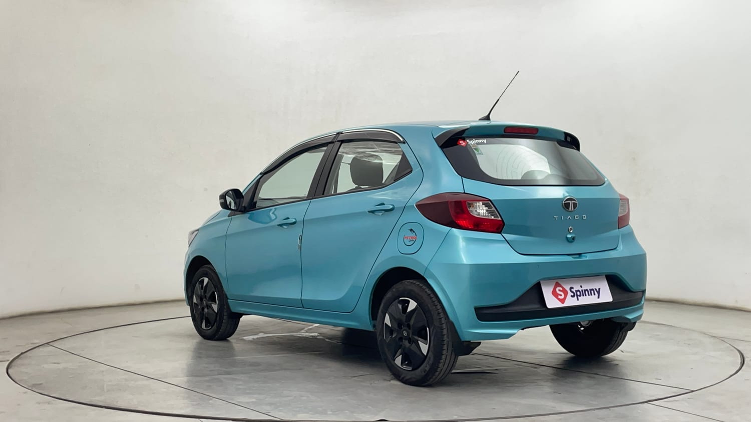 Used 2025 Tata Tiago XT Petrol Manual exterior LEFT REAR CORNER VIEW