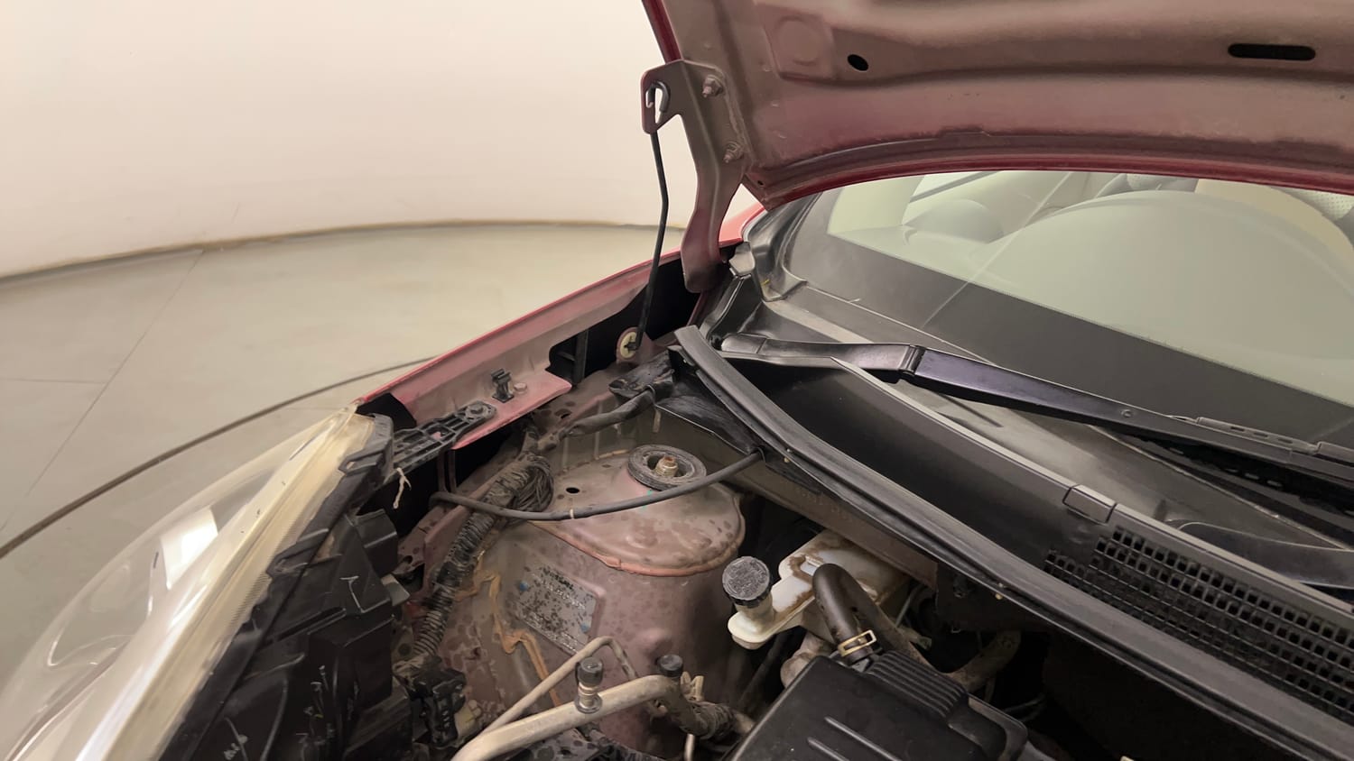 Used 2015 Nissan Micra XV CVT Petrol Automatic engine ENGINE RIGHT SIDE HINGE & APRON VIEW